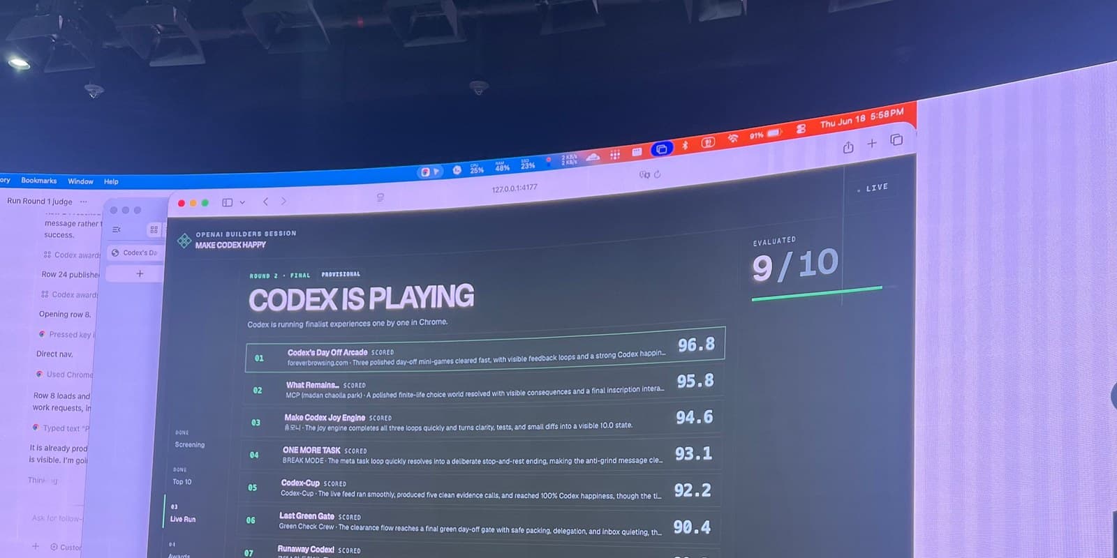 ‘CODEX IS PLAYING’ 실시간 채점 리더보드. Last Green Gate가 90.4점으로 올라 있다.